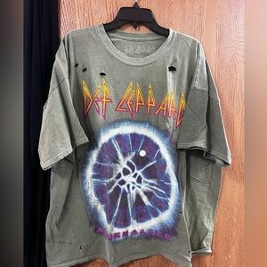 Urban outfitters Def Leopard tee